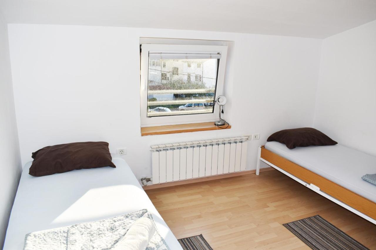 Rooms Busija Izola Eksteriør bilde