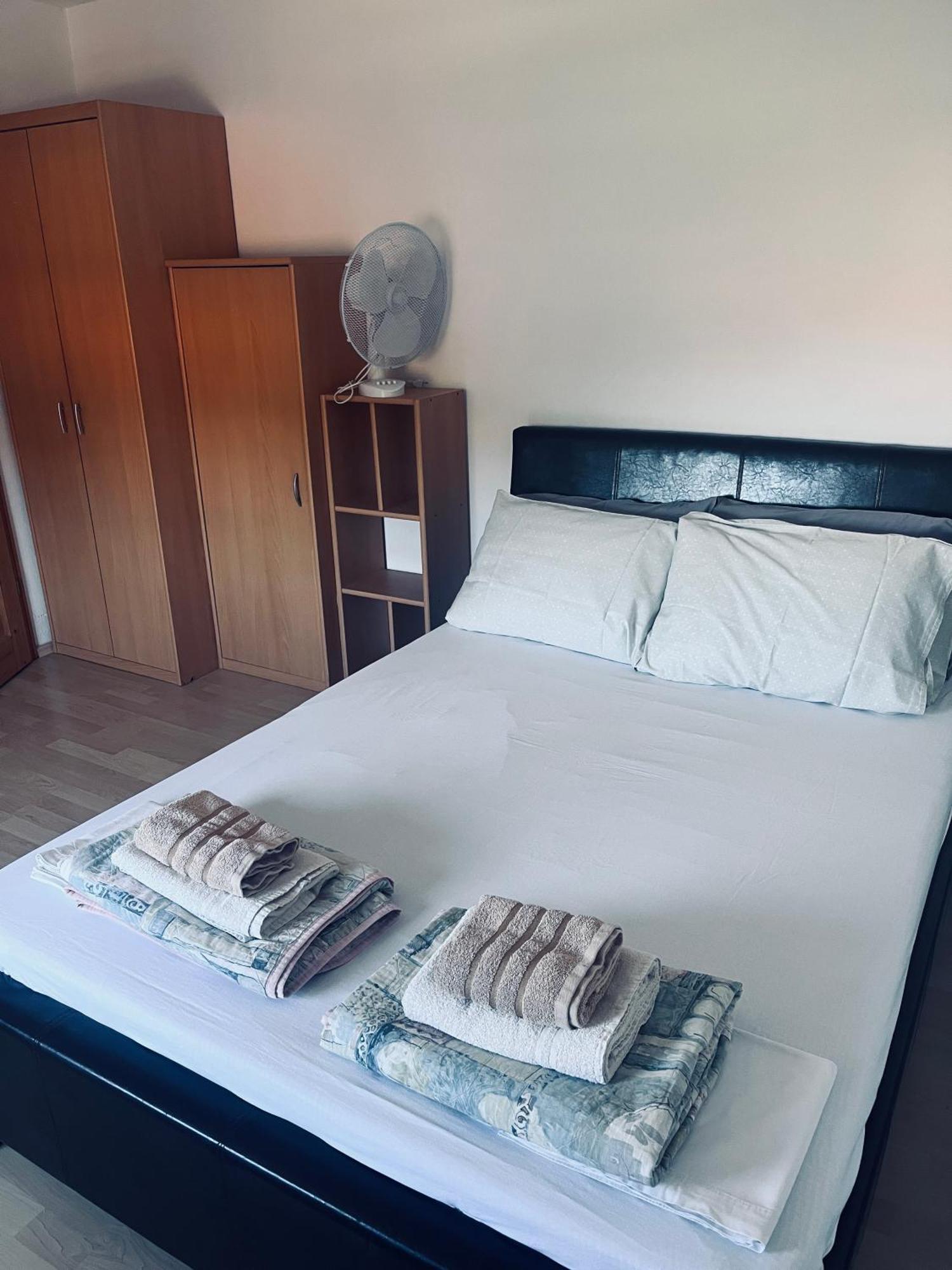 Rooms Busija Izola Eksteriør bilde